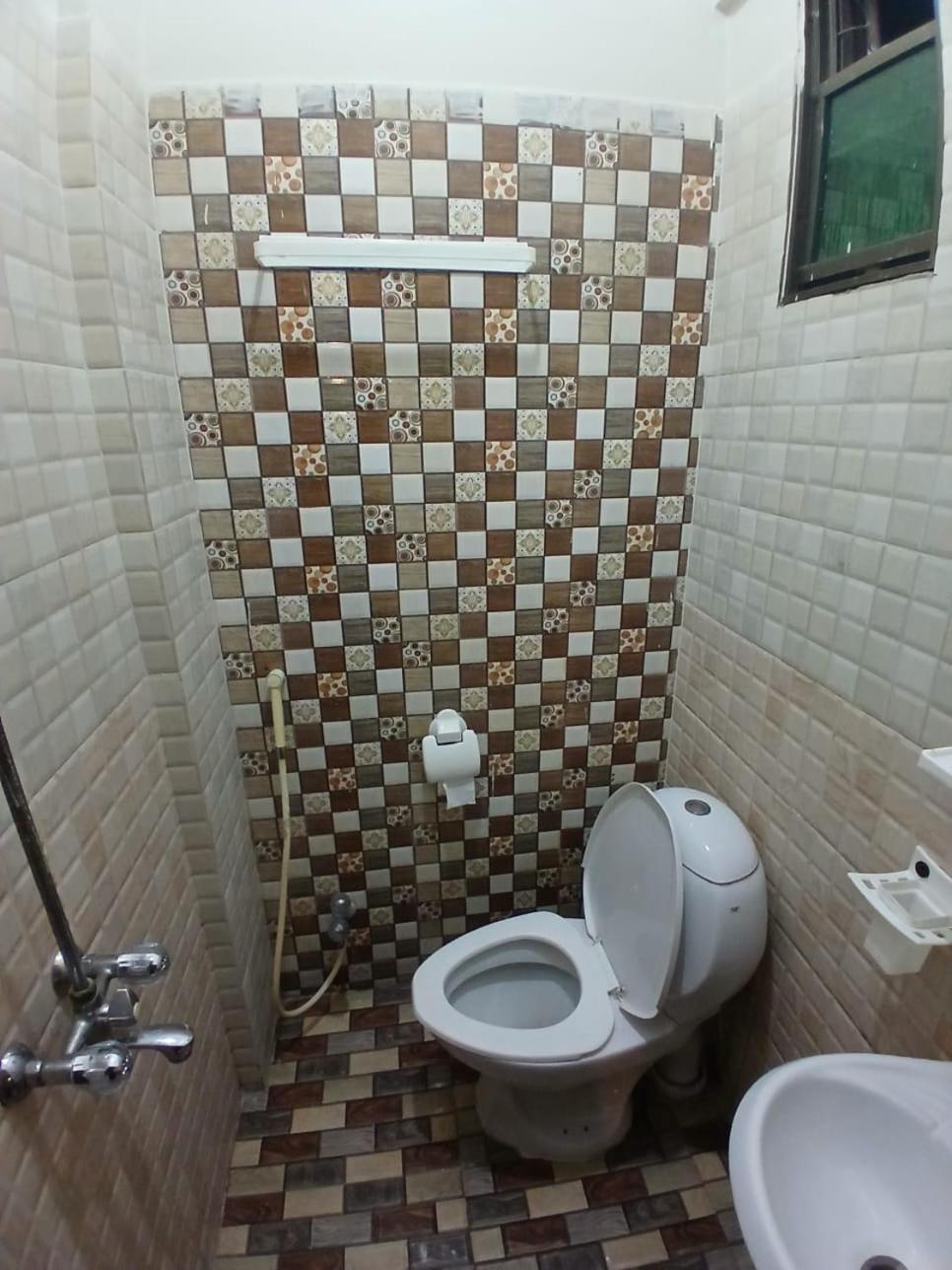 Goho Rooms Badar Karachi Ngoại thất bức ảnh
