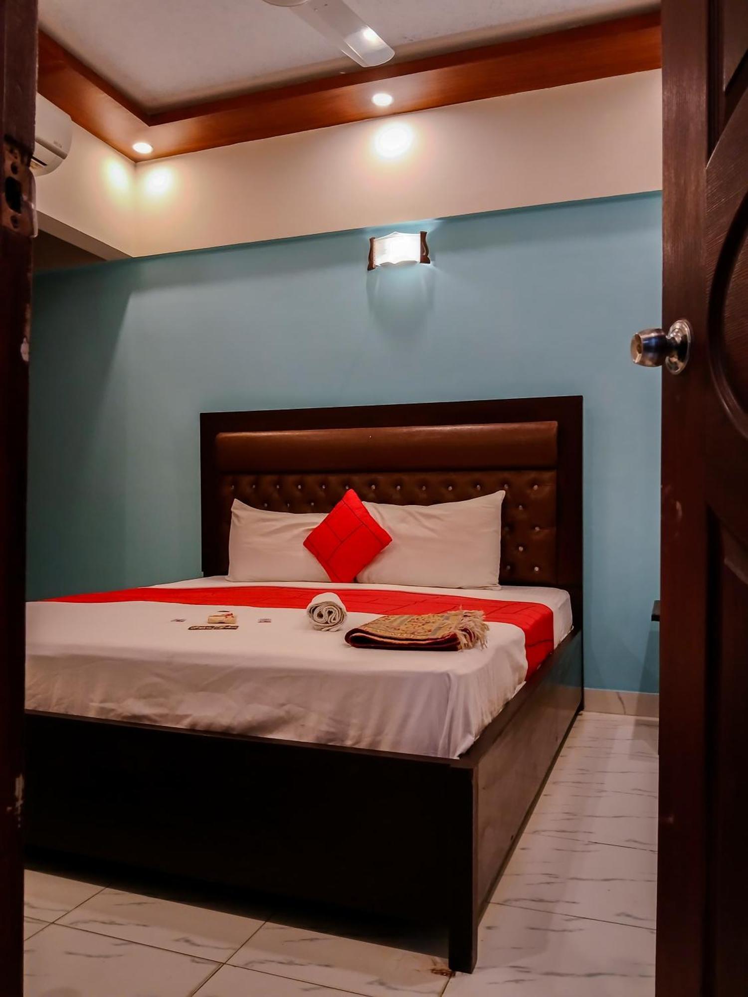 Goho Rooms Badar Karachi Ngoại thất bức ảnh